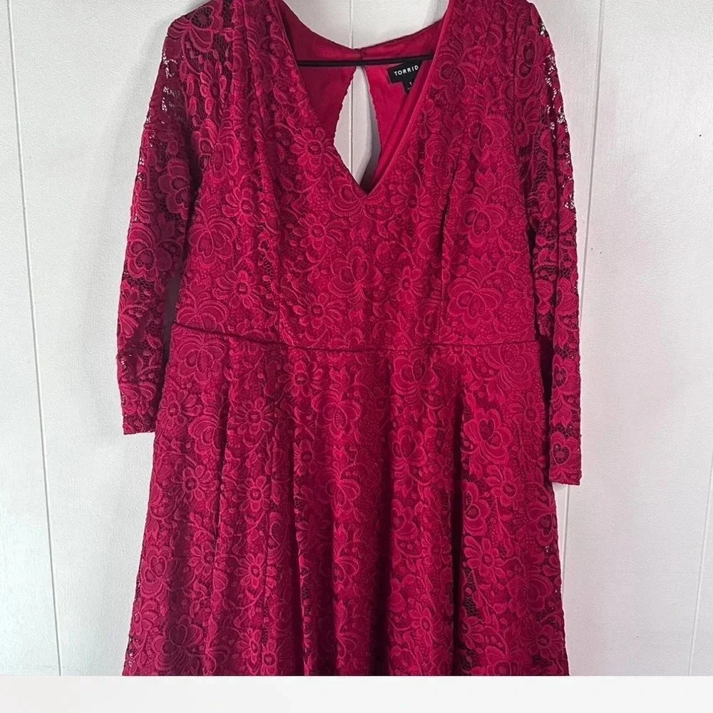 Red Torrid mid-length lace dress (F18) - Picture 1 of 4